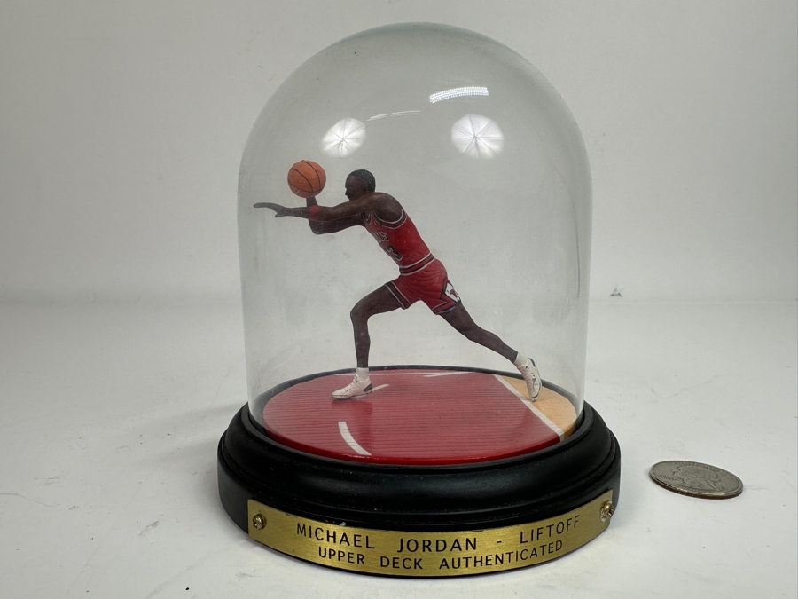 Vintage 1999 Upper Deck Michael Jordan Liftoff 1988 Slam Dunk Contest Figurine 4.5W X 5H [Photo 5]