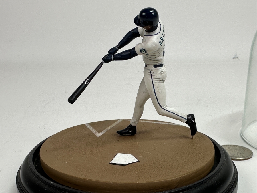 Vintage 1999 Upper Deck Ken Griffey Jr. Home Run 350 Figurine 4.5W X 5H [Photo 5]
