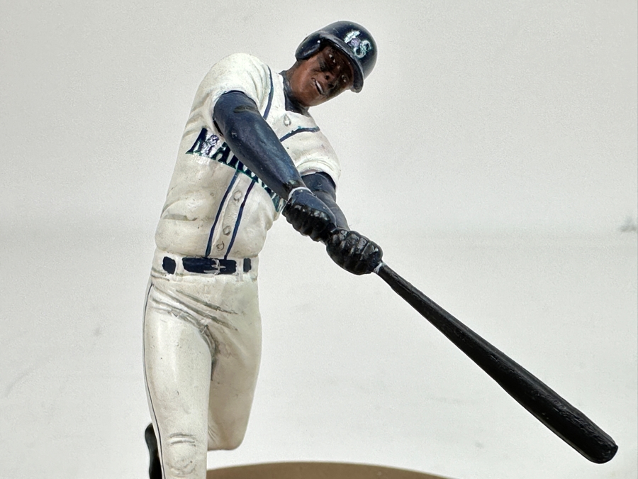Vintage 1999 Upper Deck Ken Griffey Jr. Home Run 350 Figurine 4.5W X 5H [Photo 4]