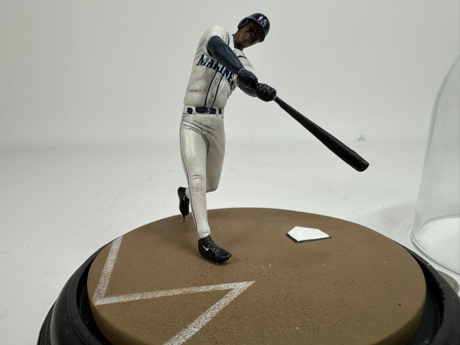 Vintage 1999 Upper Deck Ken Griffey Jr. Home Run 350 Figurine 4.5W X 5H [Photo 3]