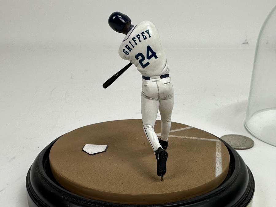 Vintage 1999 Upper Deck Ken Griffey Jr. Home Run 350 Figurine 4.5W X 5H [Photo 6]