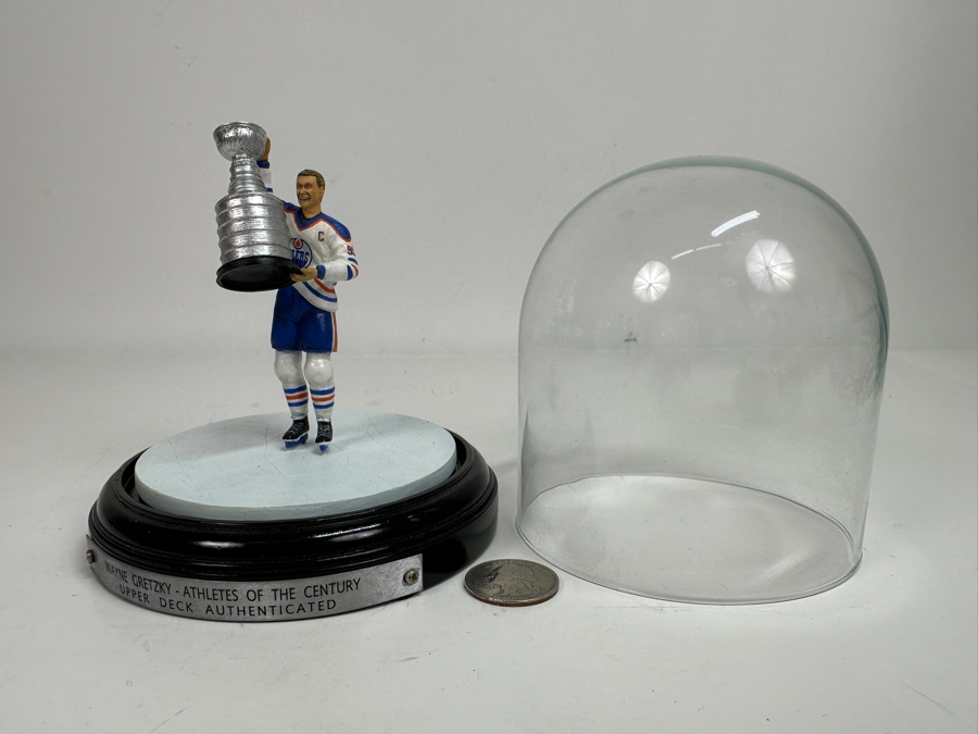 Vintage 2000 Upper Deck Wayne Gretzky Athletes Of The Century Figurine 4.5W X 5H [Photo 2]