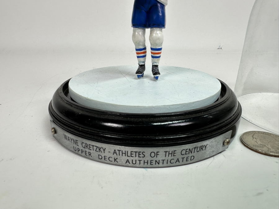 Vintage 2000 Upper Deck Wayne Gretzky Athletes Of The Century Figurine 4.5W X 5H [Photo 3]