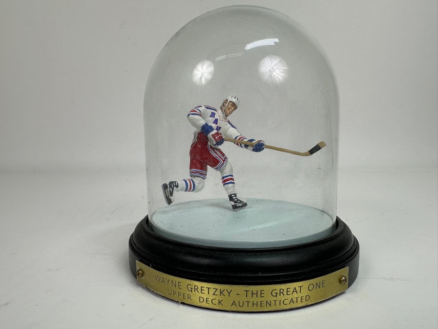 Vintage 1999 Upper Deck Wayne Gretzky Year Of The Great One Figurine 4.5W X 5H [Photo 6]