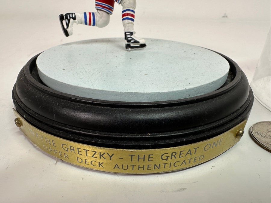 Vintage 1999 Upper Deck Wayne Gretzky Year Of The Great One Figurine 4.5W X 5H [Photo 4]