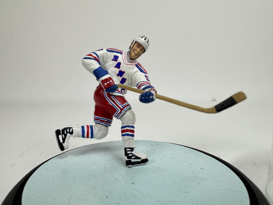 Vintage 1999 Upper Deck Wayne Gretzky Year Of The Great One Figurine 4.5W X 5H [Photo 3]