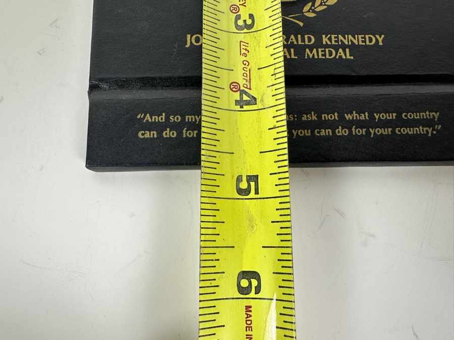Vintage John Fitzgerald Kennedy Memorial Medal [Photo 5]