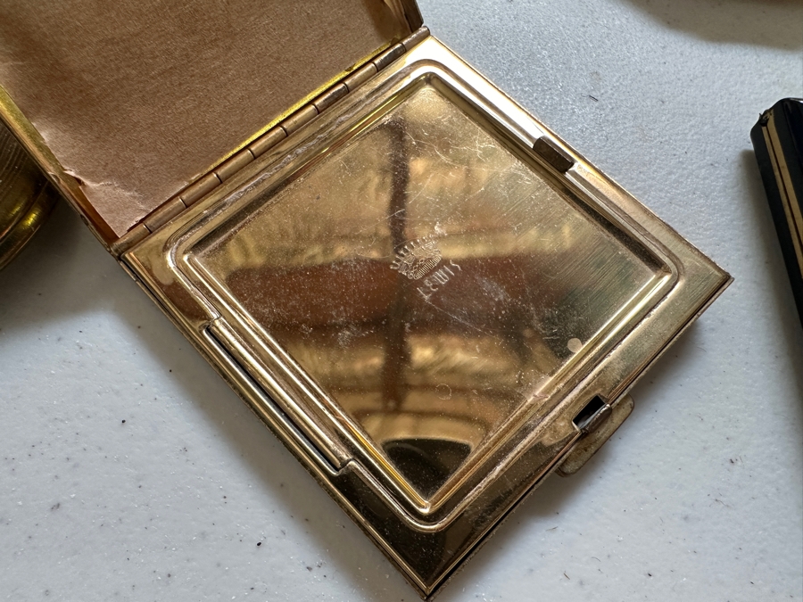 Collection Of Vintage Compacts - See Photos [Photo 28]