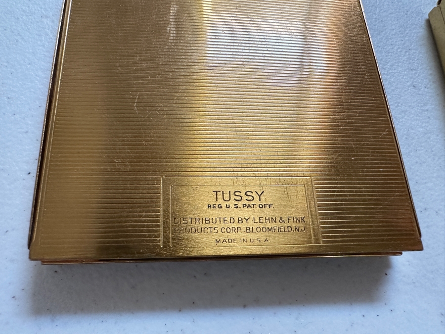 Collection Of Vintage Compacts - See Photos [Photo 24]