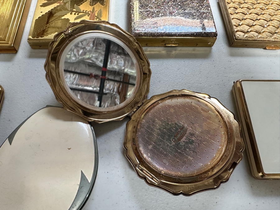 Collection Of Vintage Compacts - See Photos [Photo 15]