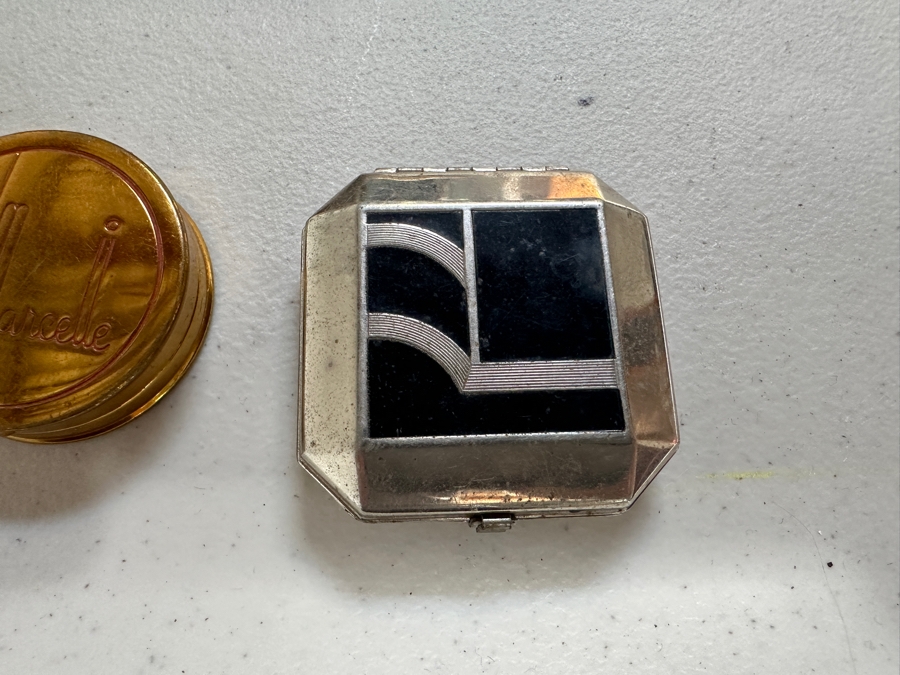 Collection Of Vintage Compacts - See Photos [Photo 22]