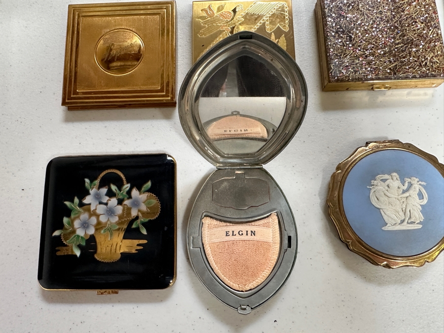 Collection Of Vintage Compacts - See Photos [Photo 14]