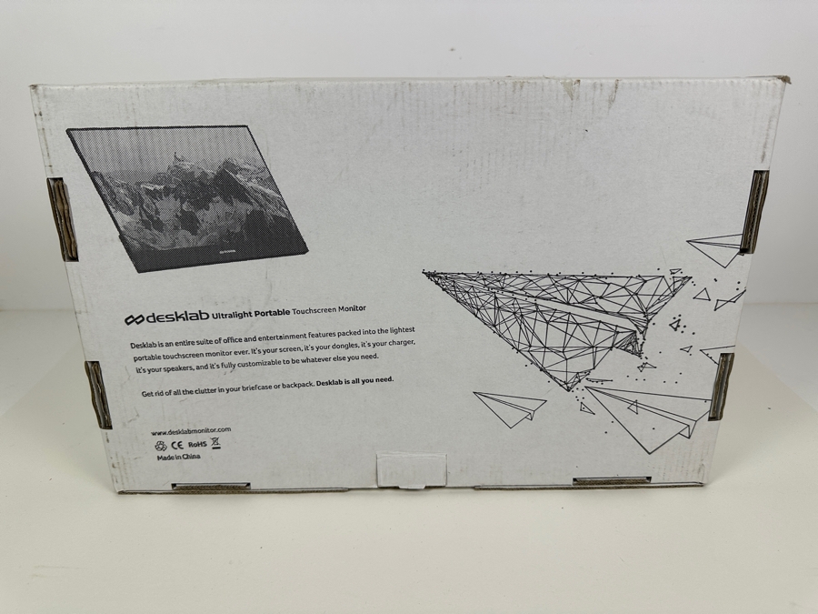 New Desklab Ultralight Portable Touchscreen Monitor [Photo 2]