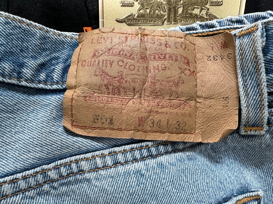 Collection Of Men's LEVI'S Jeans Of Various Sizes [Photo 6]