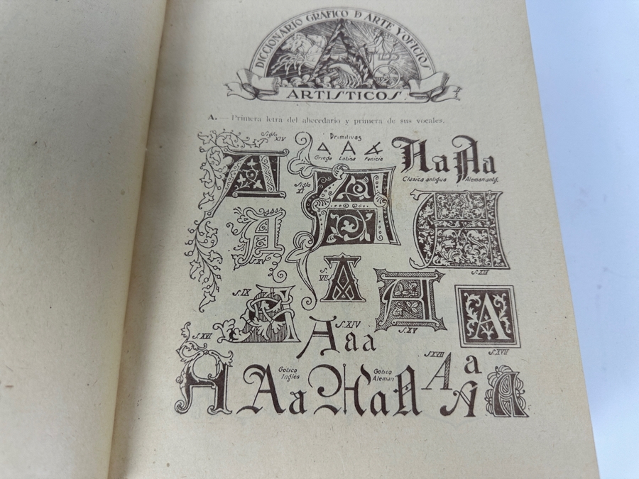 Vintage 1944 Mexico 2 Volume Graphic Dictionary Of Art And Artistic Crafts [Photo 6]
