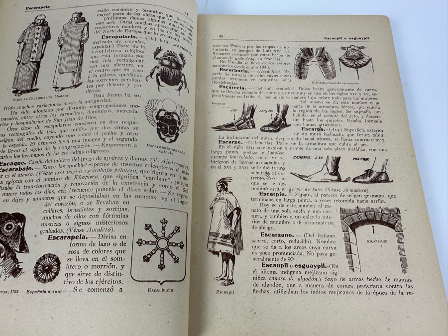 Vintage 1944 Mexico 2 Volume Graphic Dictionary Of Art And Artistic Crafts [Photo 9]