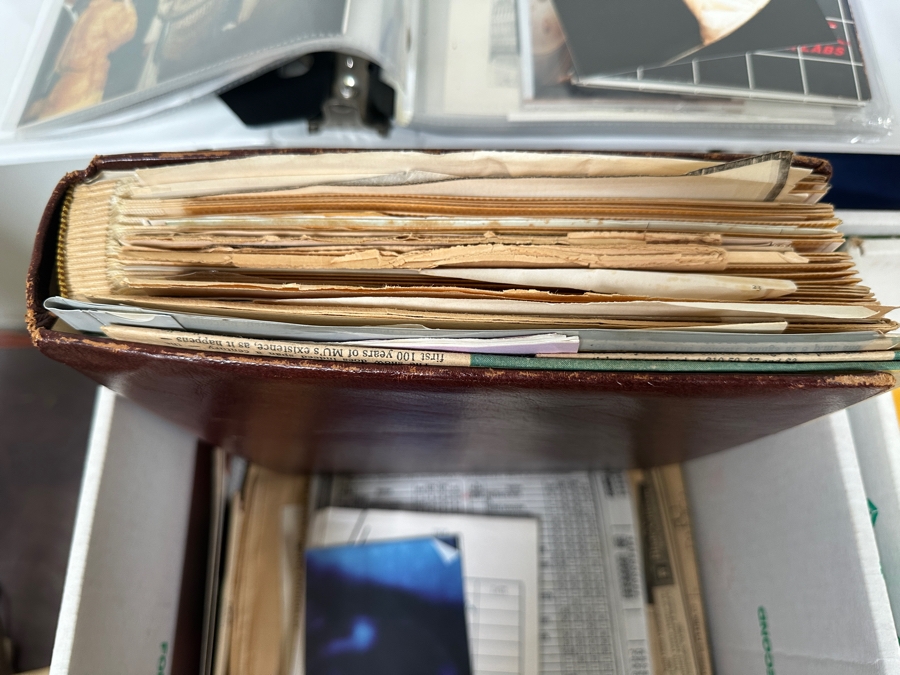 Huge Collection Of Opera Tenor Elliot Palay's Opera Memorabilia Including Opera Photographs, Opera Programs, Opera Ticket Stubs, Fan Letters And Much More - See Photos [Photo 29]