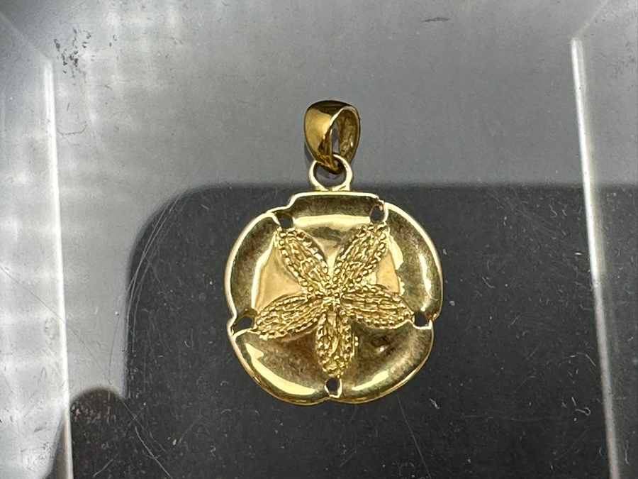 14K Gold Sand Dollar Pendant 2.6g Gold Melt Value $131 [Photo 4]