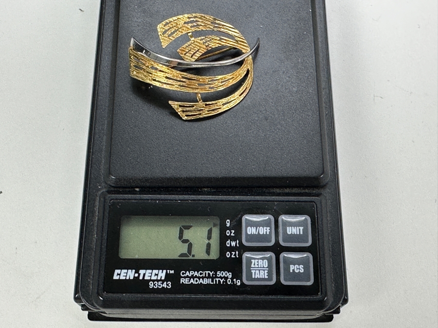 14K Gold Signed SP Germany Pendant 5.1g Gold Melt Value $257 [Photo 8]