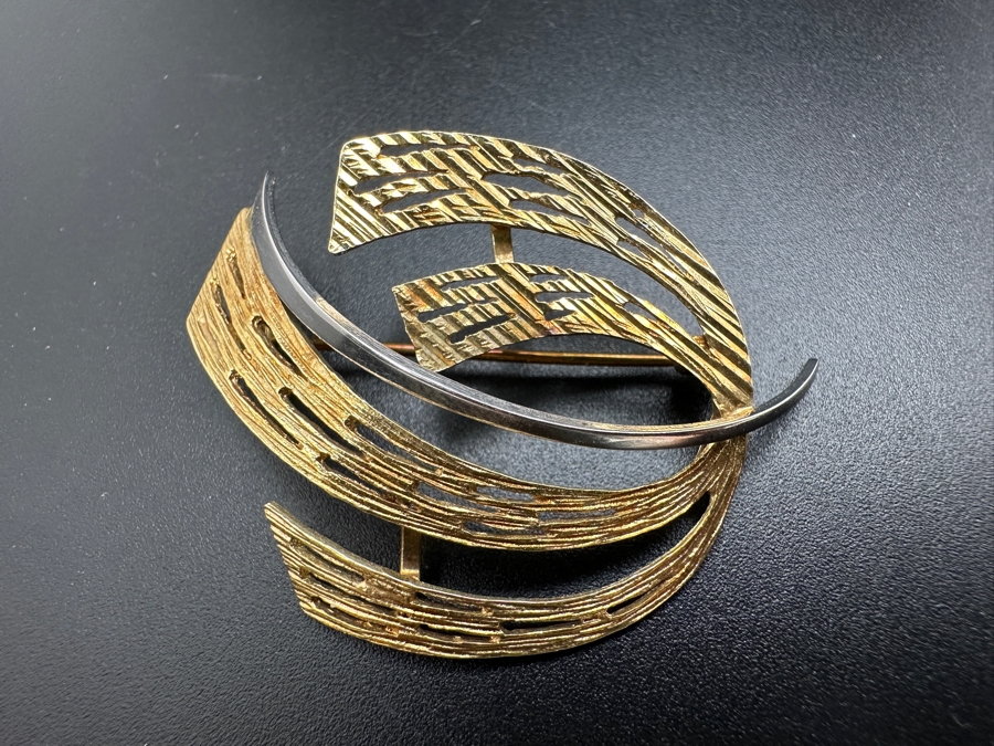 14K Gold Signed SP Germany Pendant 5.1g Gold Melt Value $257 [Photo 2]