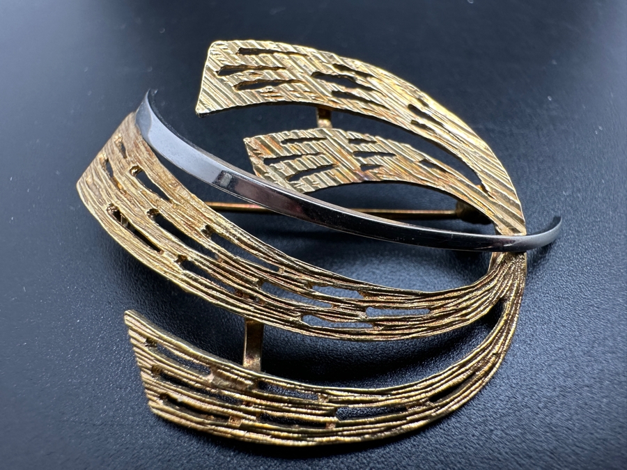 14K Gold Signed SP Germany Pendant 5.1g Gold Melt Value $257 [Photo 3]