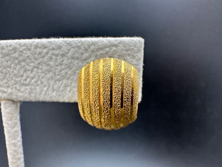 18K Gold Earrings 4.2g Gold Melt Value $272 [Photo 3]