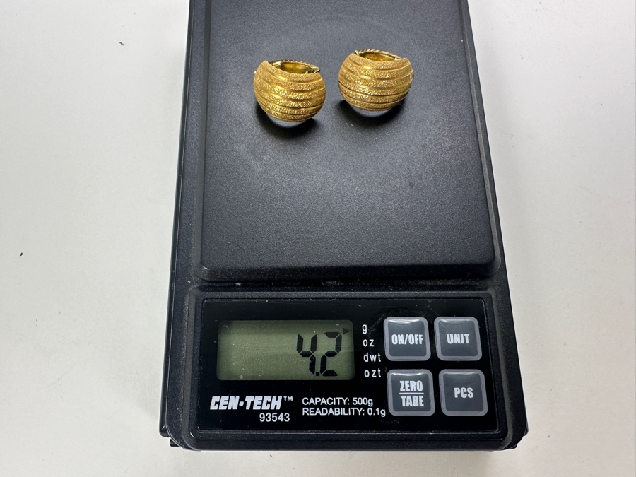 18K Gold Earrings 4.2g Gold Melt Value $272 [Photo 10]