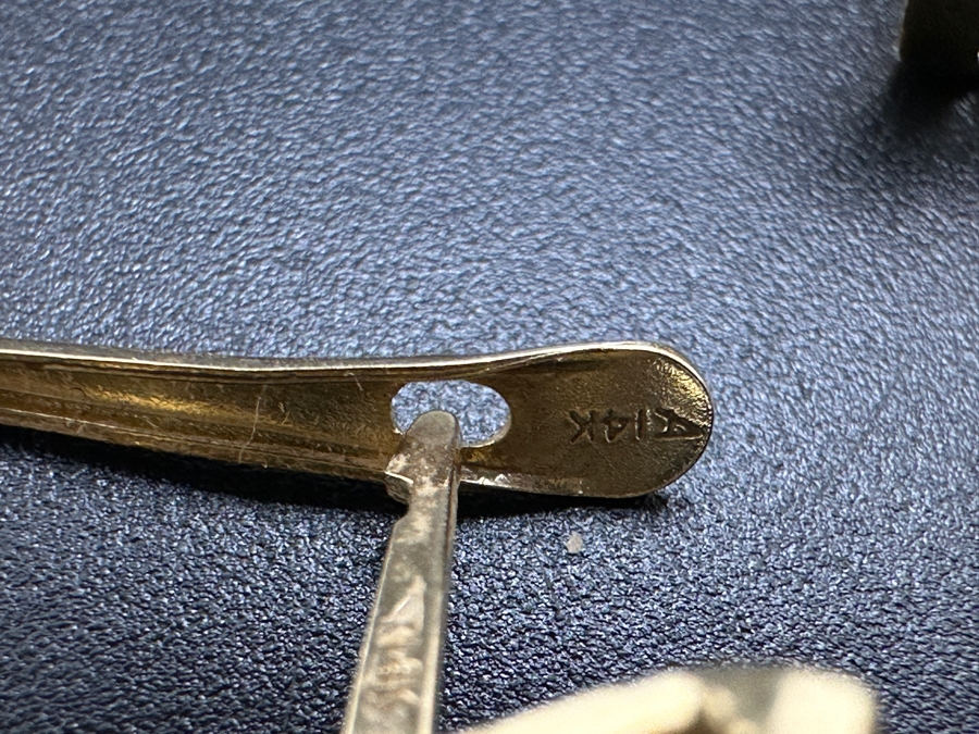 14K Gold Earrings 5.0g Gold Melt Value $252 [Photo 9]