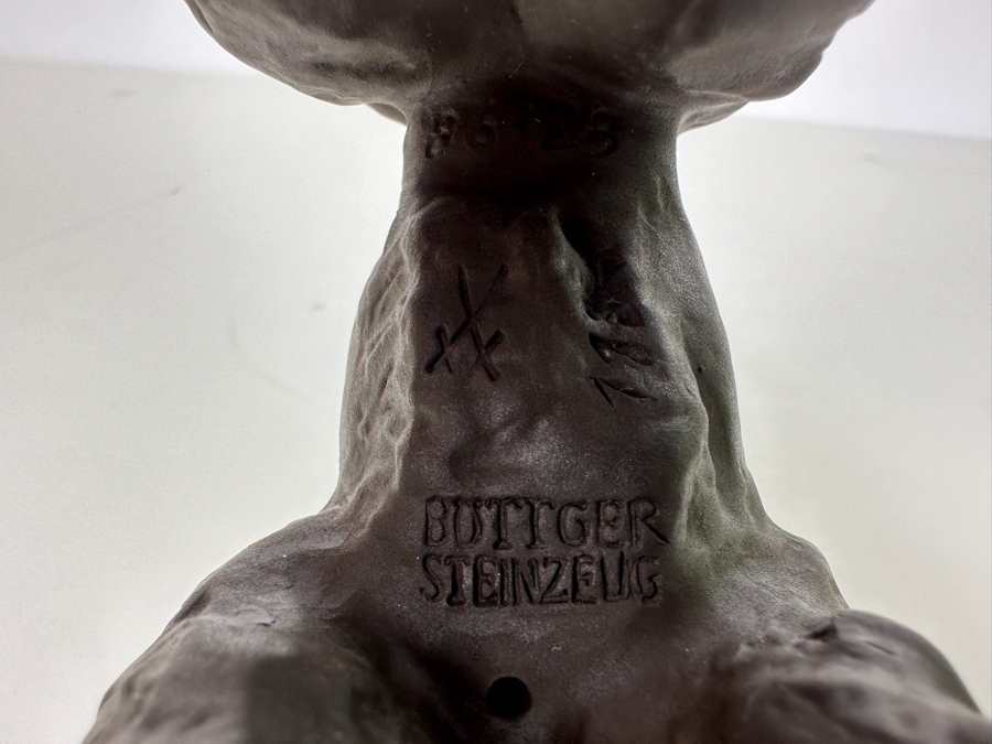 Meissen (Germany) Stoneware Poodle Figurine 6.5W X 5.5H Estimate $320 [Photo 7]