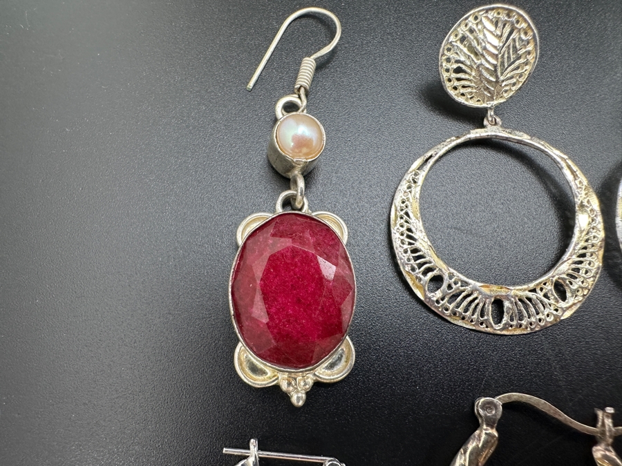 Four Pairs Of Sterling Silver Earrings 25.2g [Photo 2]