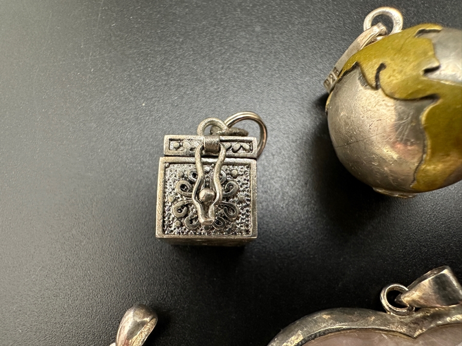 Six Sterling Silver Pendants 52.7g [Photo 5]