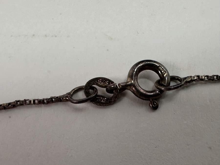 Sterling Silver Pendant With 20' Sterling Silver Chain Necklace 5.3g [Photo 3]