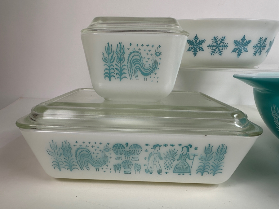 Vintage Pyrex Bowls Lot [Photo 2]