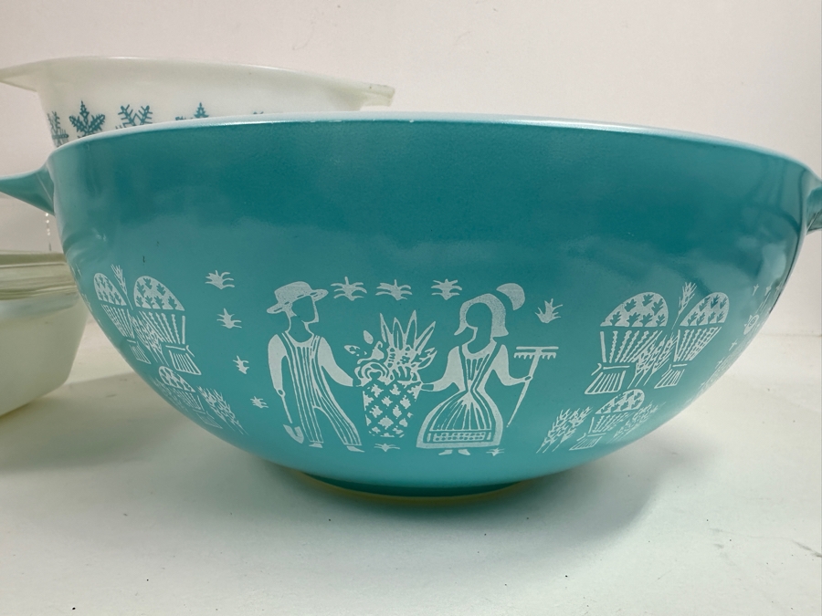 Vintage Pyrex Bowls Lot [Photo 3]