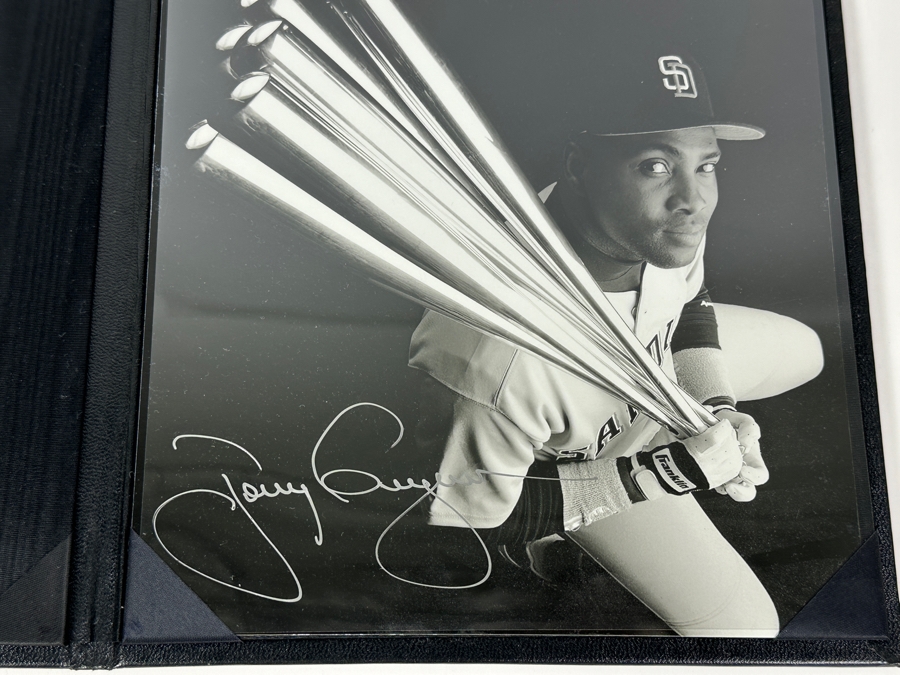 Autographed Upper Deck Authenticated Collector's Choice Tony Gwynn B&W Photograph 8 X 10 [Photo 5]