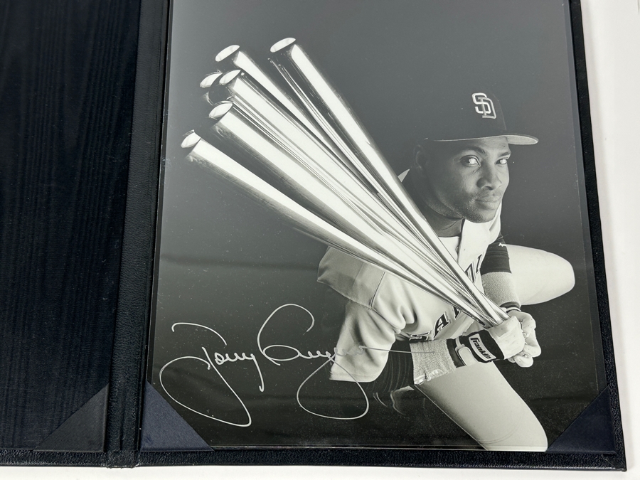Autographed Upper Deck Authenticated Collector's Choice Tony Gwynn B&W Photograph 8 X 10 [Photo 6]
