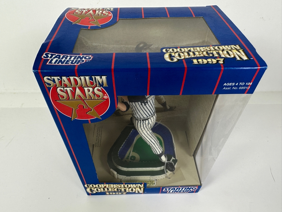 Kenner Starting Lineup Stadium Stars Mickey Mantle Cooperstown Collection Figurine In Original Box 1996 [Photo 3]