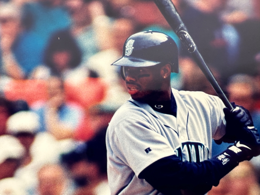 Signed Ken Griffey Jr. Seattle Mariners 8 X 10 Color Photo With C.O.A. [Photo 3]