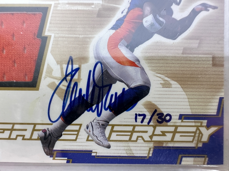 Upper Deck 2000 Terrell Davis Denver Broncos Autographed With Game-Used Jersey Football Card Limited Edition 17 Of 30 [Photo 2]
