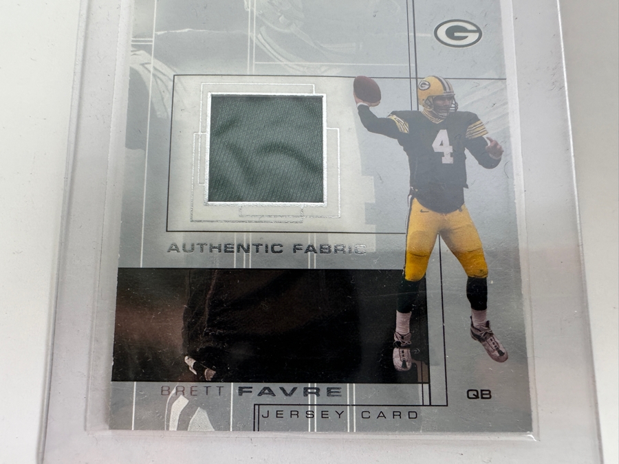 Upper Deck SP 2001 Brett Favre Green Bay Packers Game-Used Jersey Football Card [Photo 2]