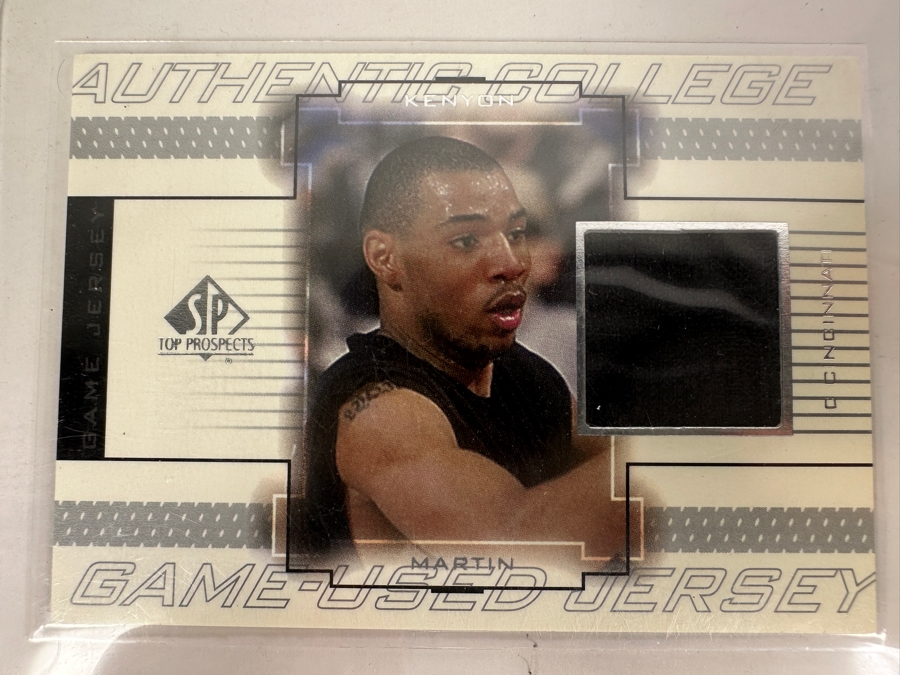 Upper Deck SP 2000 Kenyon Martin Game-Used College Jersey Basketball Card [Photo 1]