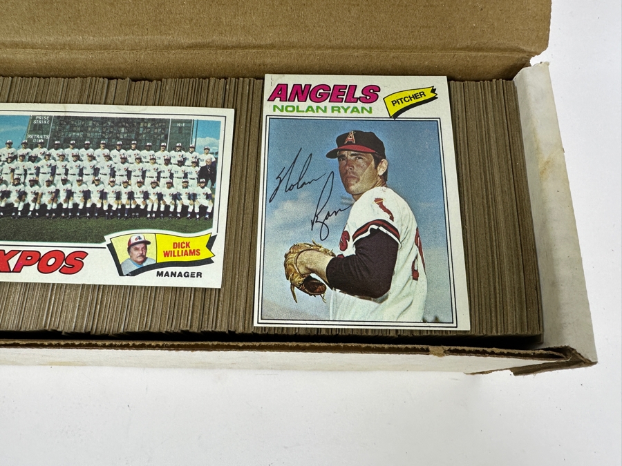 1977 Topps Baseball Cards - Look Up Values Of Cards In This Set [Photo 2]