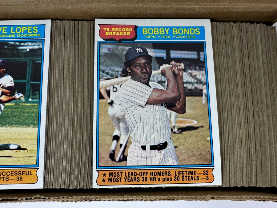 1976 Topps Baseball Cards - Look Up Values Of Cards In This Set [Photo 2]