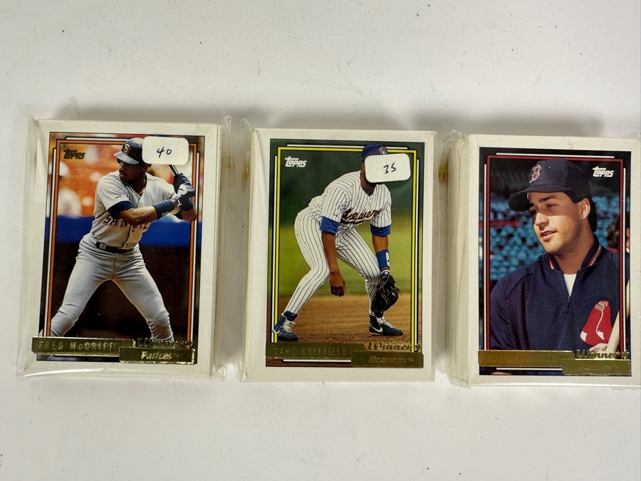 1992 Topps Baseball Card Packs [Photo 1]