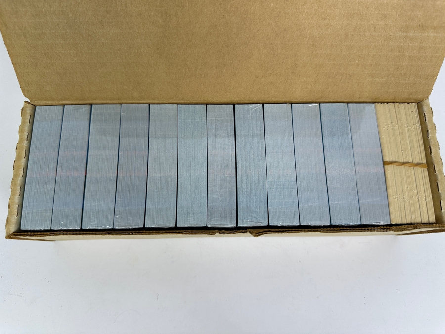 Factory Sealed 1988 Donruss MLB Baseball Cards [Photo 2]