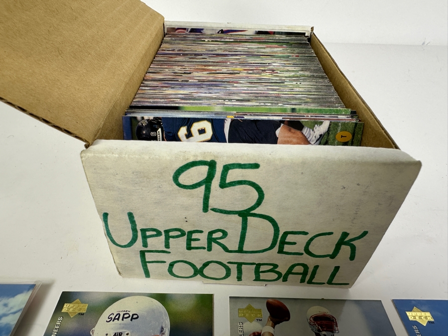 1995 Upper Deck NFL Football Cards [Photo 3]
