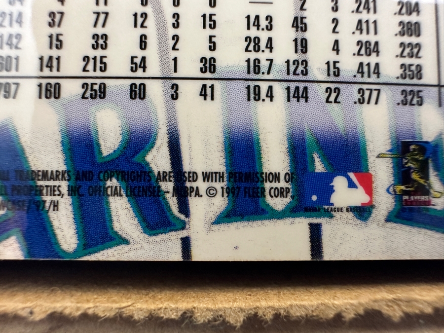 1997 Fleer Flair Showcase MLB Baseball Cards [Photo 9]