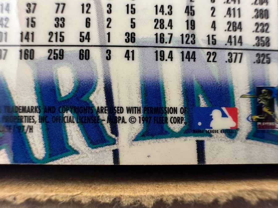 1997 Fleer Flair Showcase MLB Baseball Cards [Photo 8]