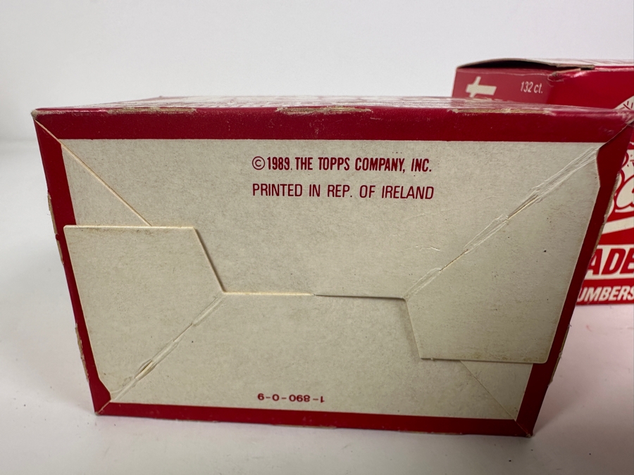 Just Added - Two 1989 Topps 'Traded' Series MLB Baseball Cards [Photo 4]