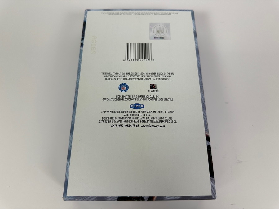 Just Added - 1999 Fleer Ultra NFL Football Cards - 24 Unopened Packs Each With 10 Cards [Photo 7]